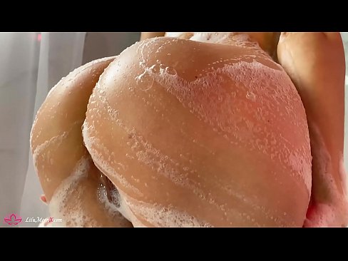 ❤️ Brunette Masturbates Pussy tare da Vibrator zuwa Tsananin inzali a cikin Shawa ️ Batsa
